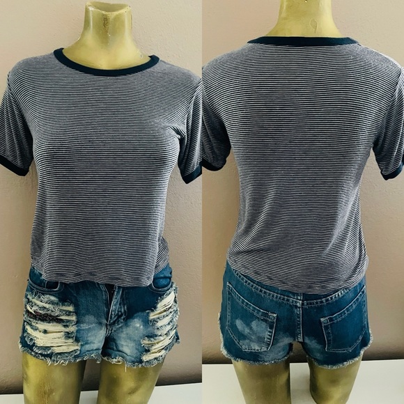 JOHN GALT California Pinstriped Cropped TEE SHIRT Top Size Small - Picture 4 of 12